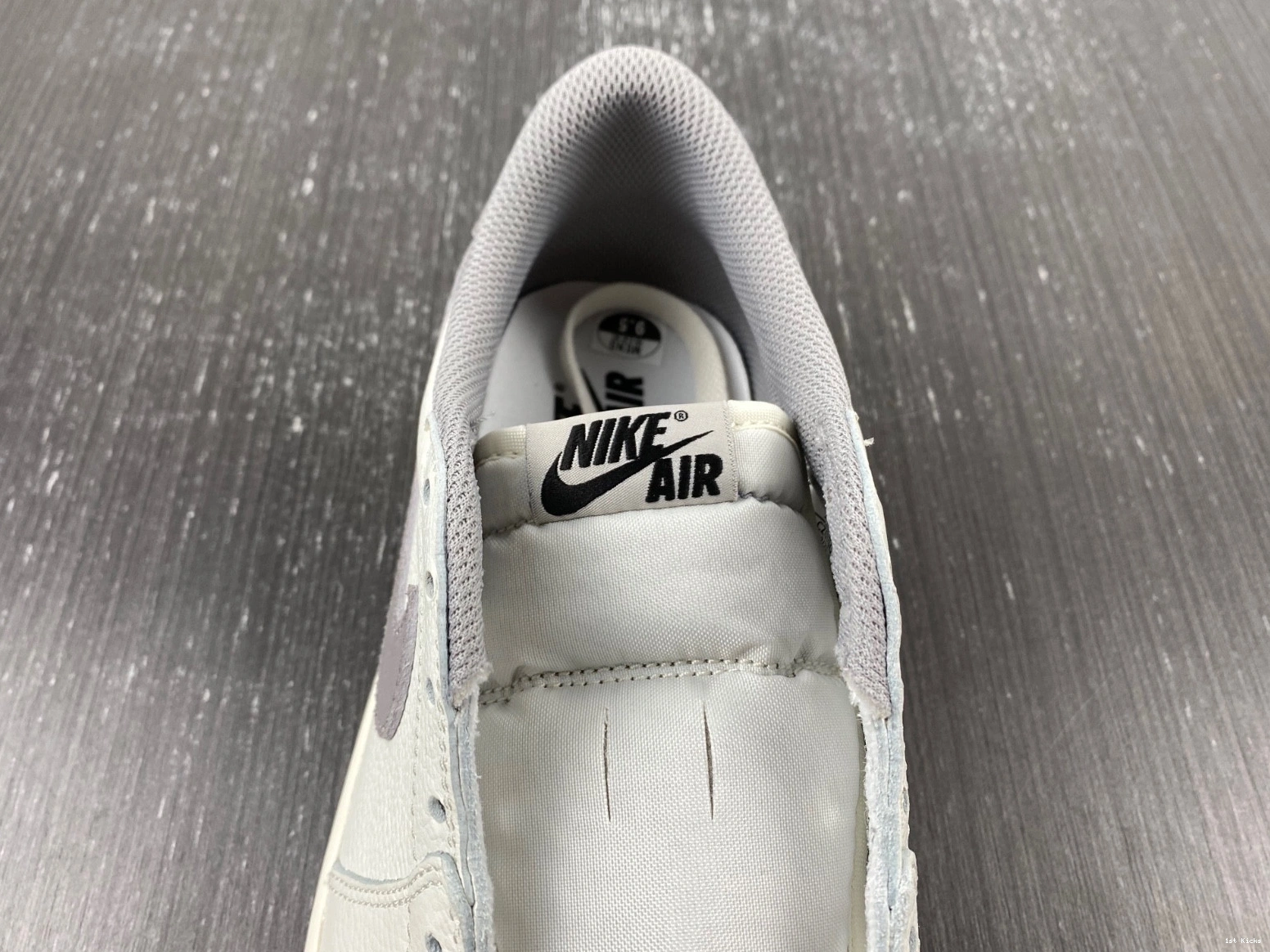 Air OG Jordan CZ0790-101 Low 1 Grey Atmosphere 0914
